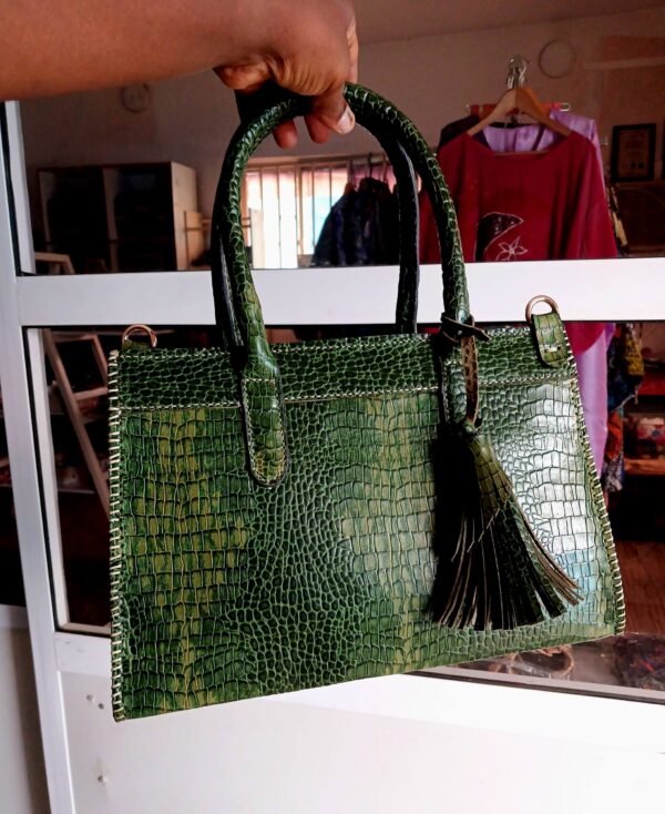 Cuir Élégant Green Leather Bag - Image 2