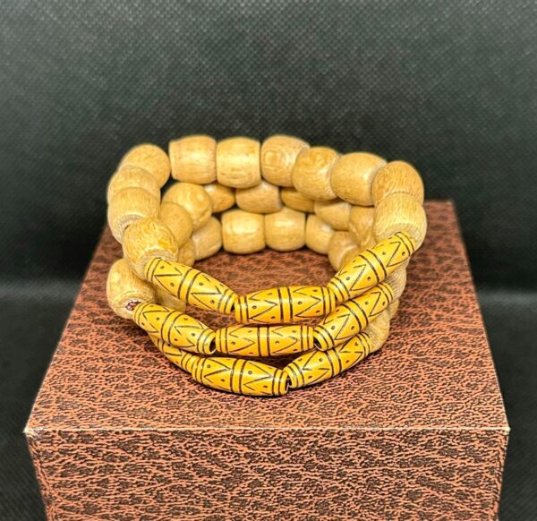 Carton Vee Bracelet