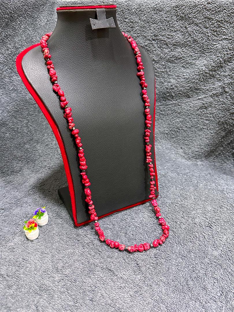 Red Cut Long Chipstone Necklace